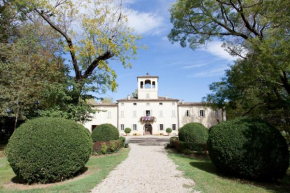 Casa nella campagna Parmigiana. Ponte Taro